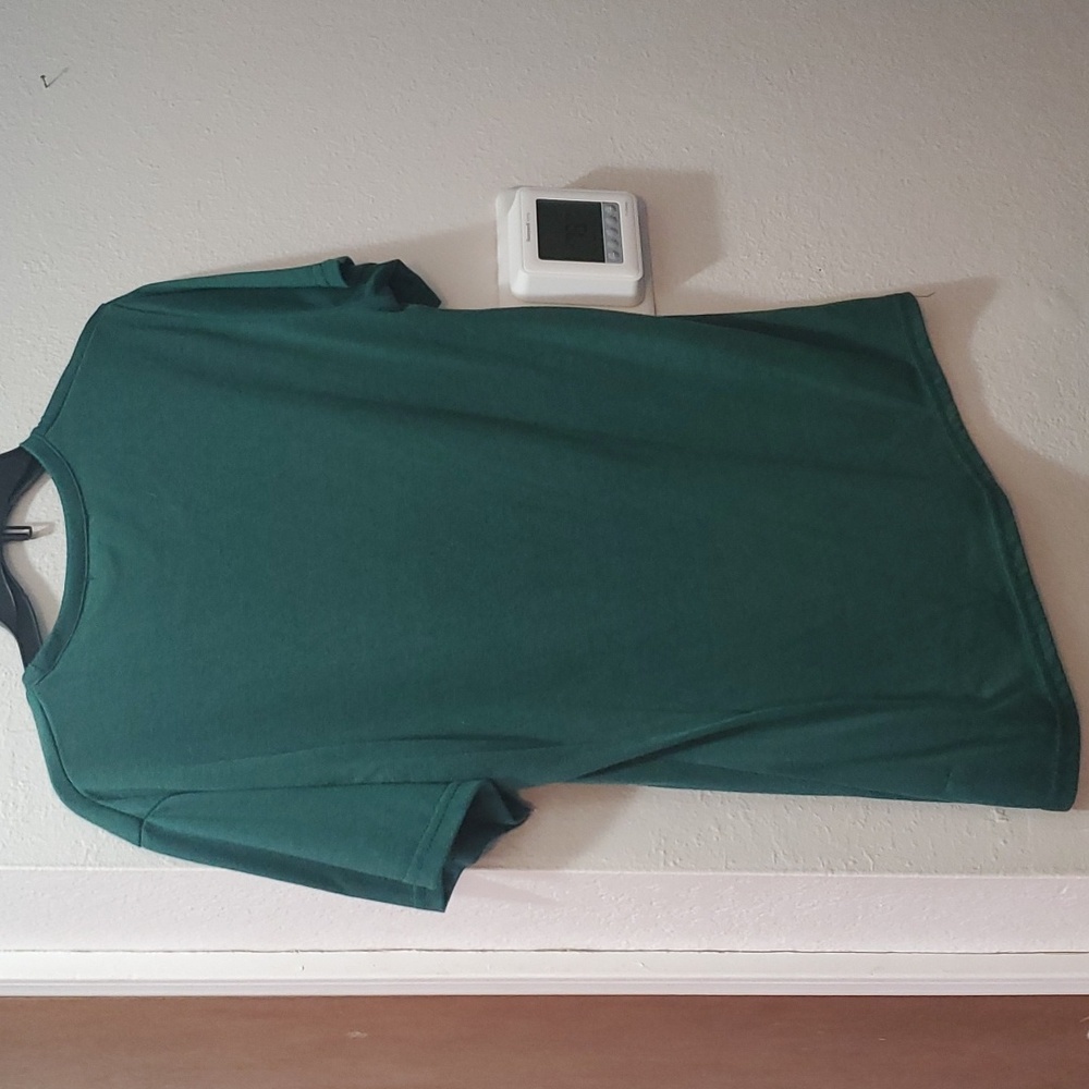 Shirt - Picture 3 of 4